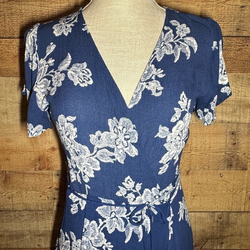 Lulus Heart of Marigold Navy Blue Floral Print Wrap Maxi Dress size XS Gauzy - Picture 6 of 14